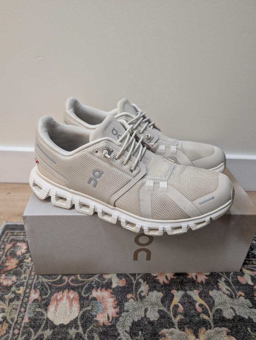 On Running Women's Cloud 6 Neutral Beige Athletic Shoes